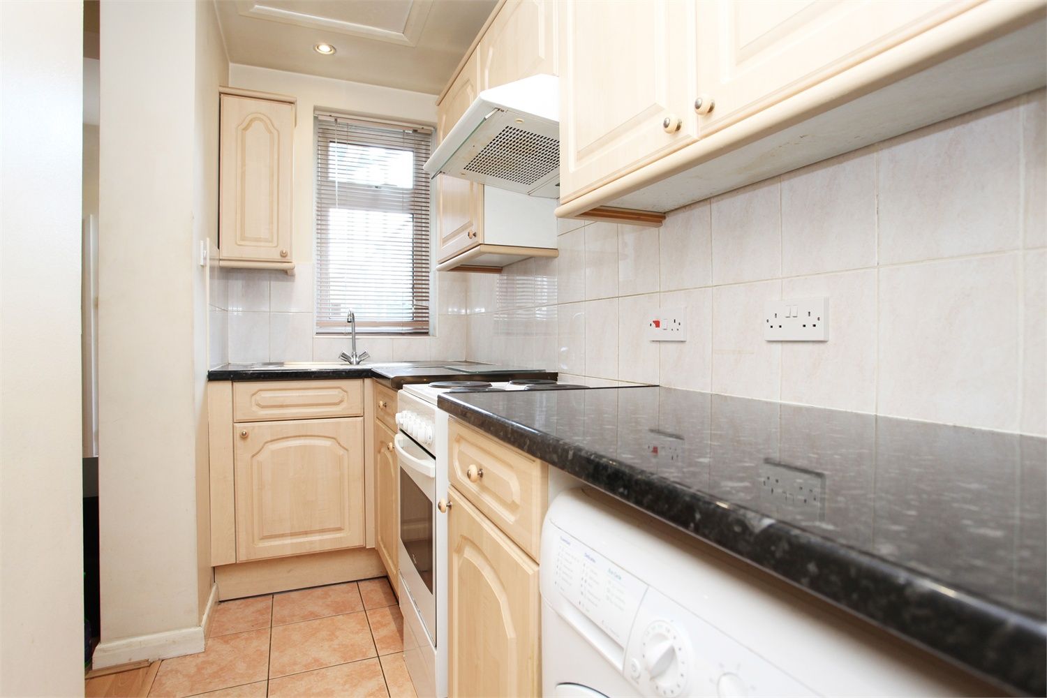Flat Valetta Road in Greater London