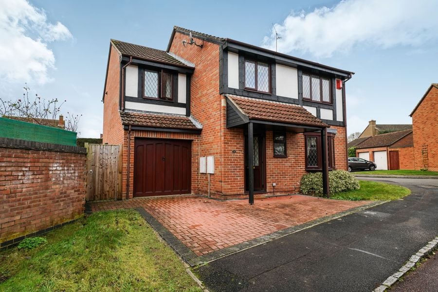 House Tamarind Way in Earley