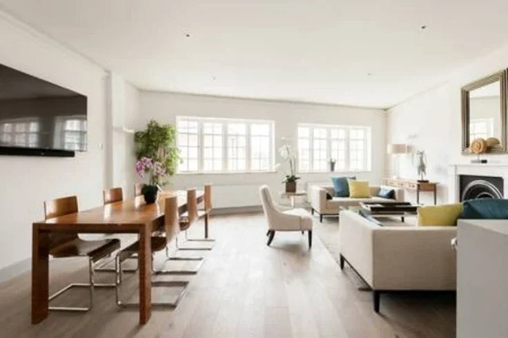 Flat Imperial Square in Greater London