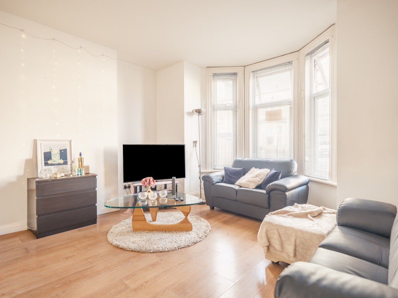 Flat Devonshire Place in Newcastle upon Tyne