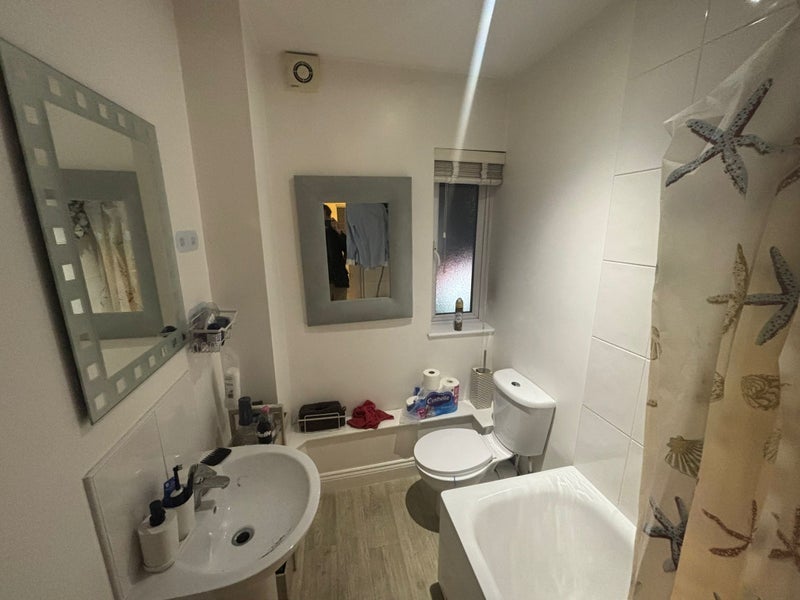 Room Chettle Close in Greater London