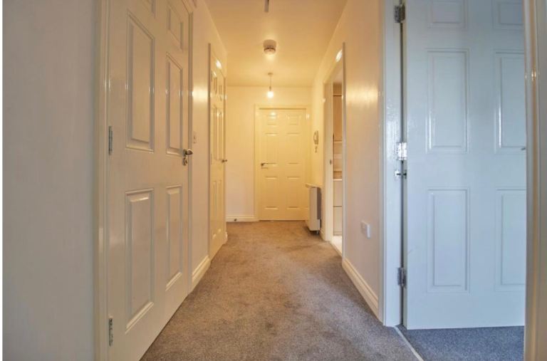 Flat Trinity Lane in Hinckley and Bosworth