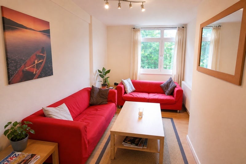 Room Limpsfield Avenue in Greater London