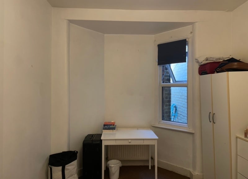 Room Dunbar Road in Greater London
