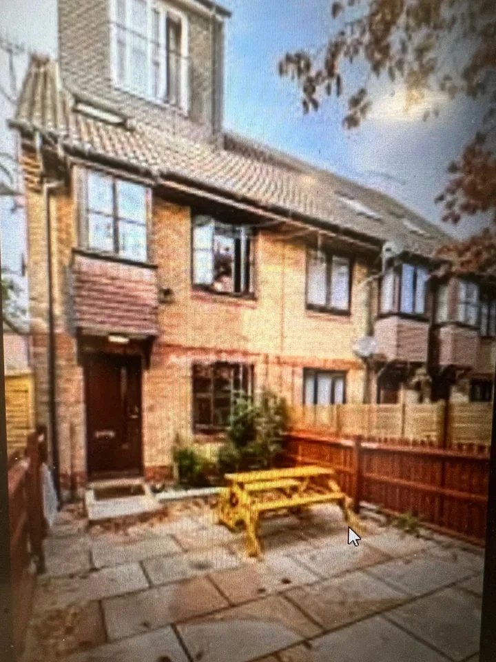 Flat Bunning Way in Greater London