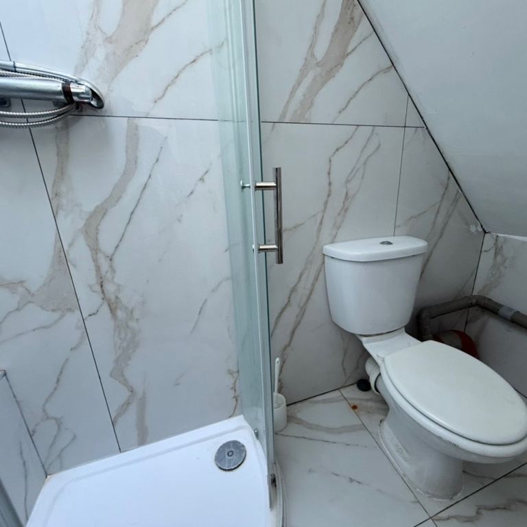 Flat Brigstock Road in Greater London