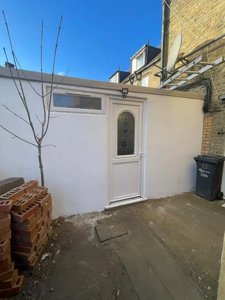 Flat Becontree Avenue in Greater London