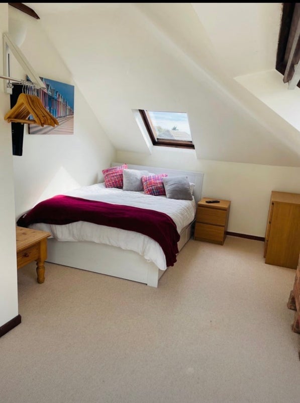 Room Ravensdale Close in Poole