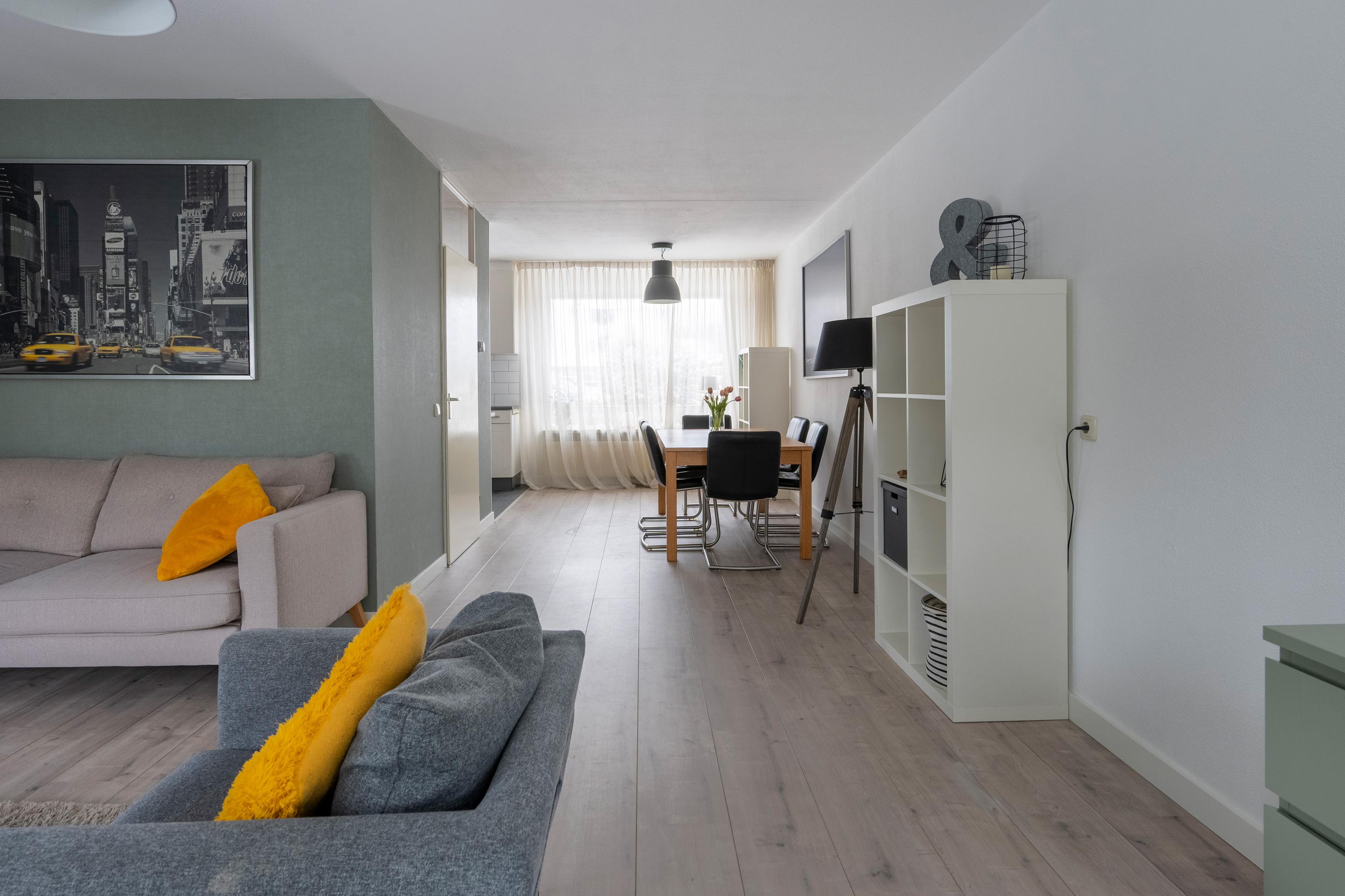 Tussenwoning te koop: Alpenkraai 51, Emmen