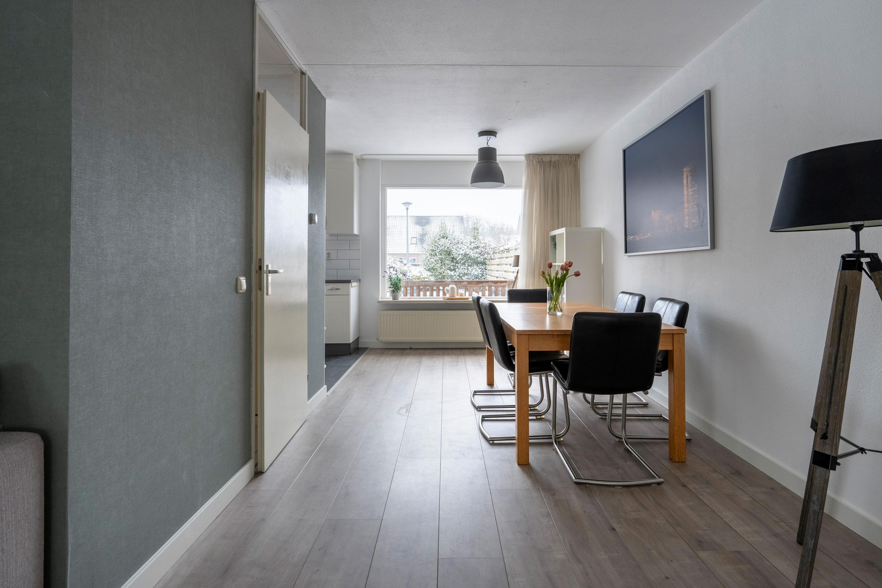 Tussenwoning te koop: Alpenkraai 51, Emmen