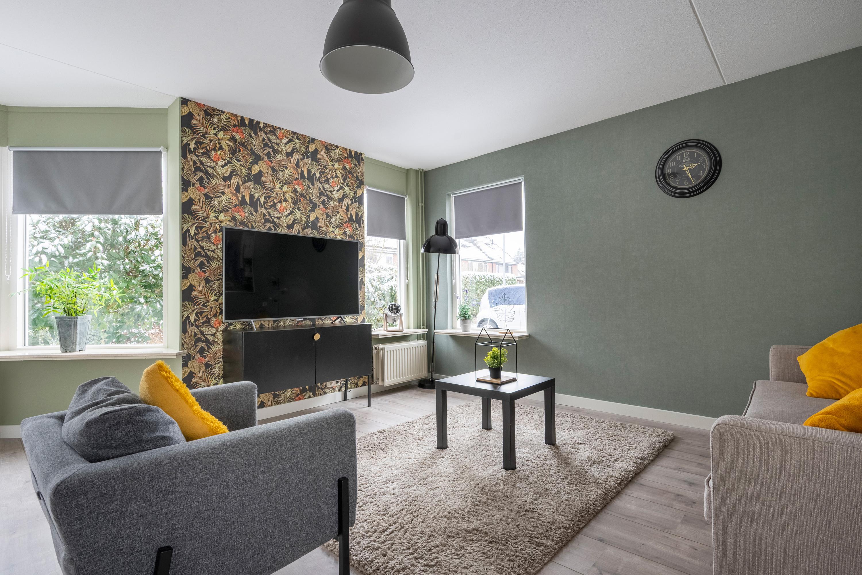 Tussenwoning te koop: Alpenkraai 51, Emmen