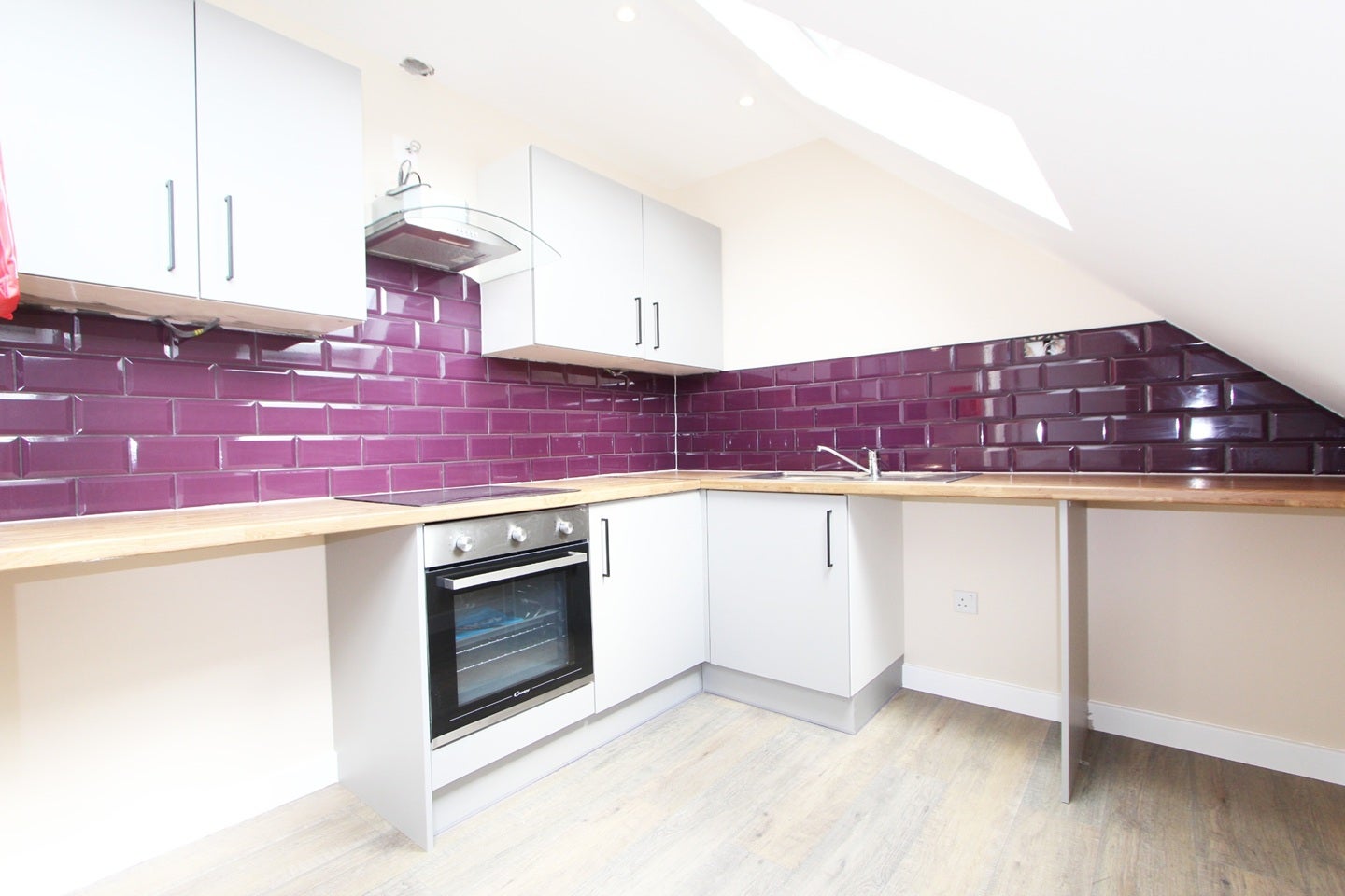 Flat Wellington Avenue in Greater London