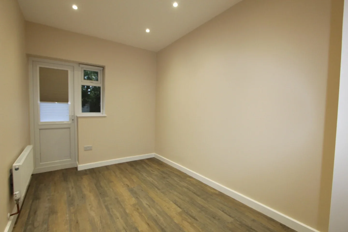 Flat Wellington Avenue in Greater London