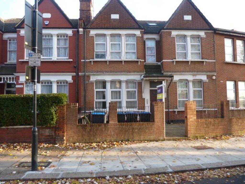 Flat Mark Twain Drive in Greater London