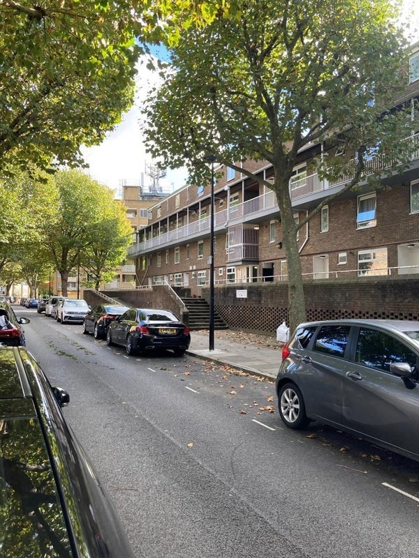 Room East India Dock Road in Greater London