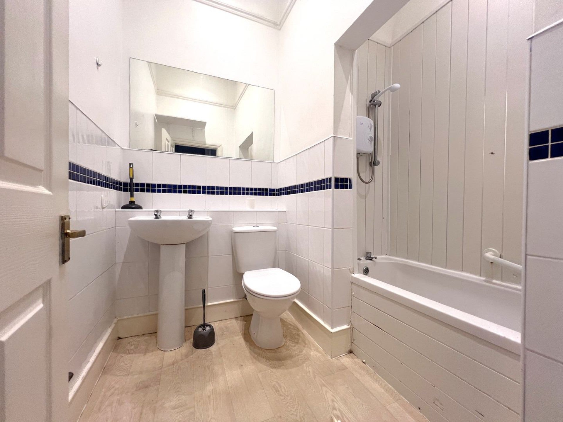 Flat Wellington Square in St Leonards