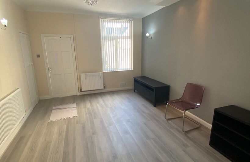 Flat Churchill Avenue in Coventry