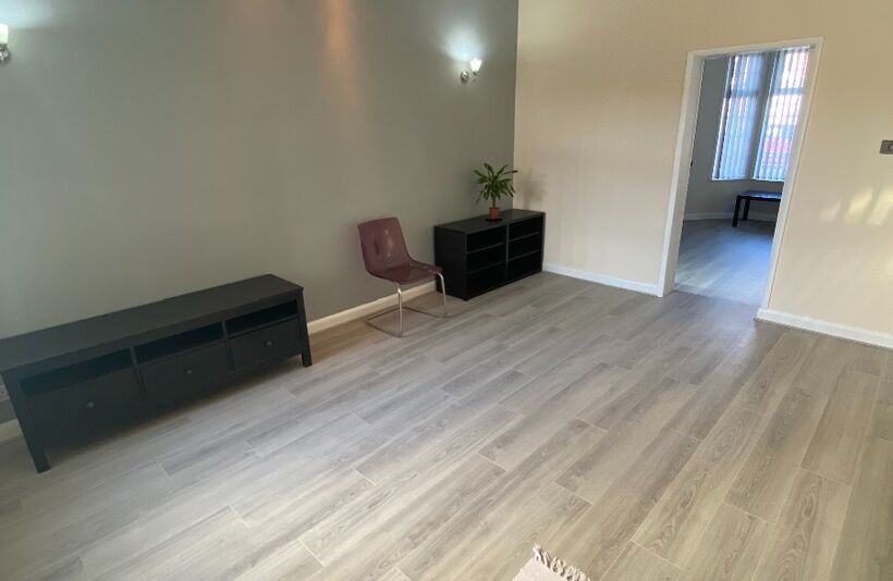 Flat Churchill Avenue in Coventry