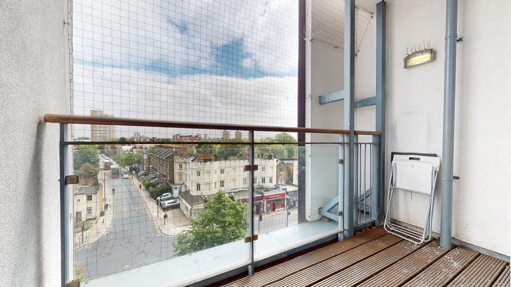 Flat Wandsworth Road in Greater London