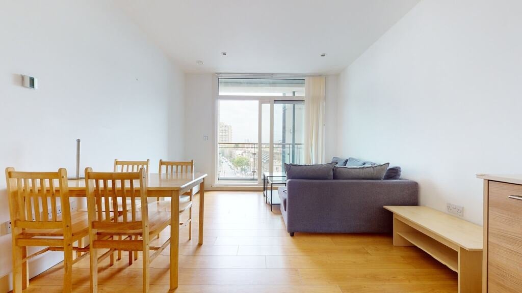 Flat Wandsworth Road in Greater London