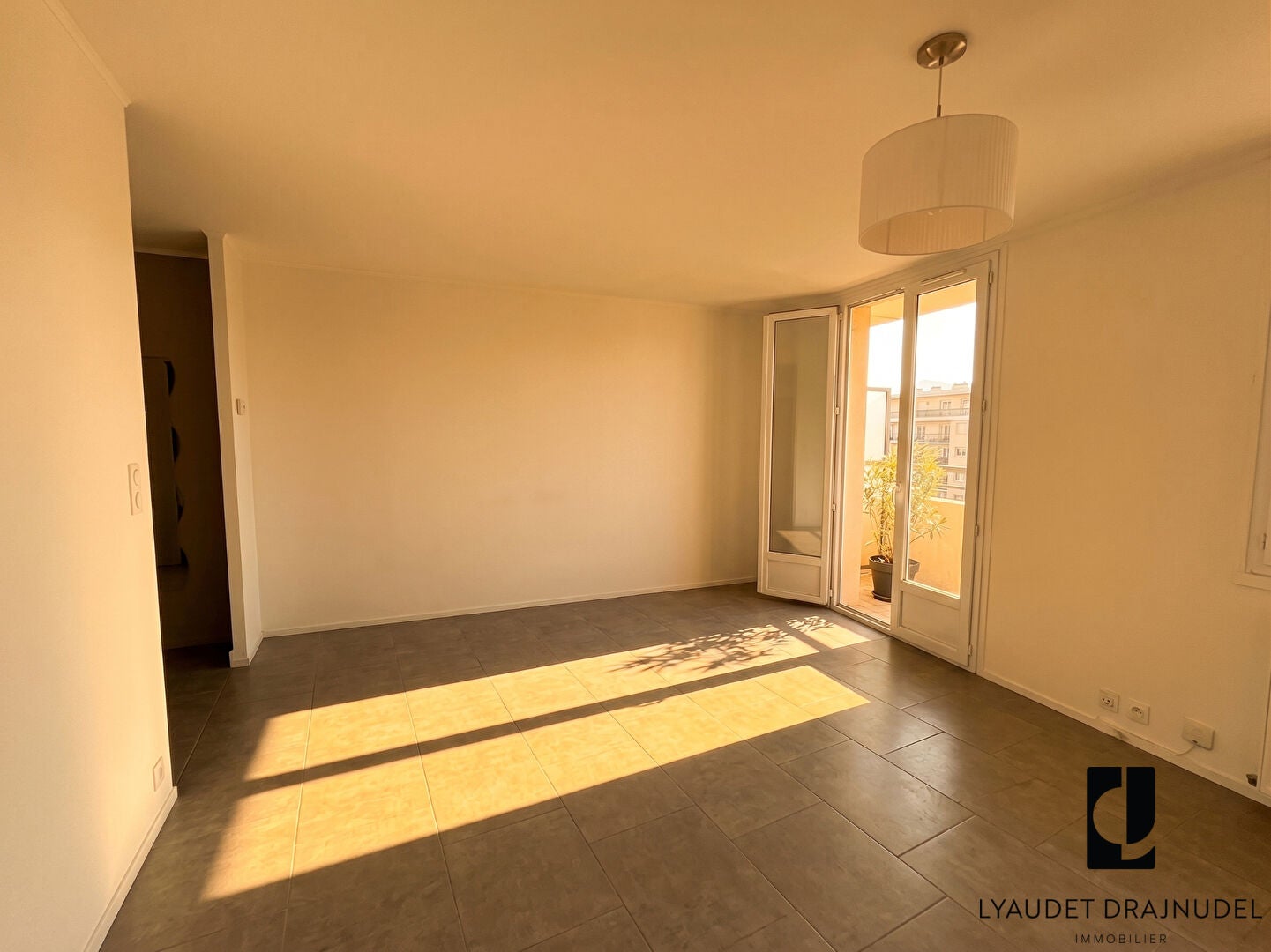 Flat Rue Victor Basch in Roanne