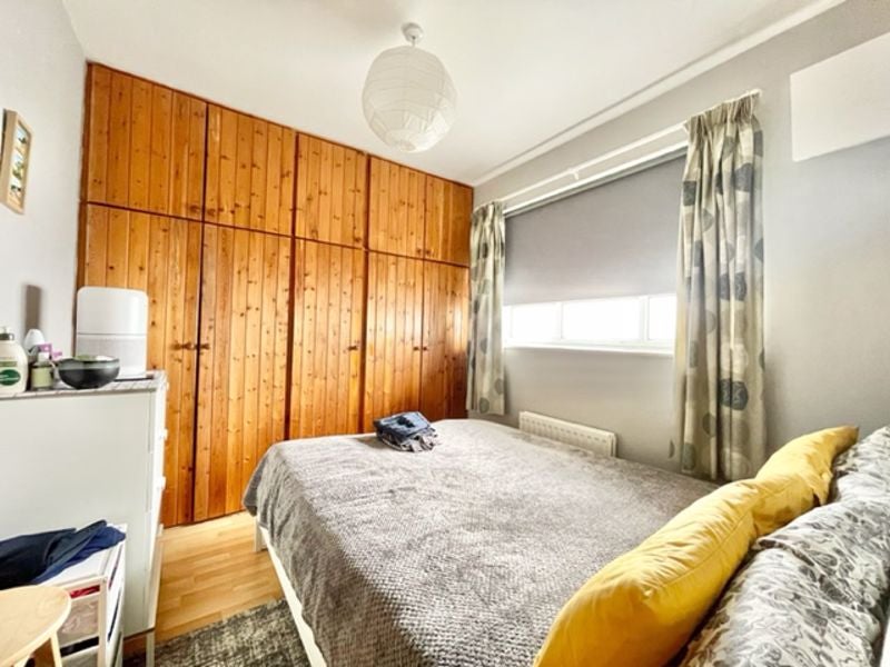 Flat Dorset Road in Greater London