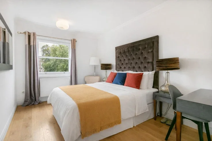 Flat Rutland Gate in City of Westminster