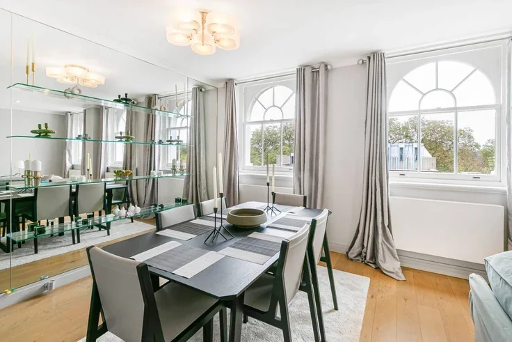 Flat Rutland Gate in City of Westminster