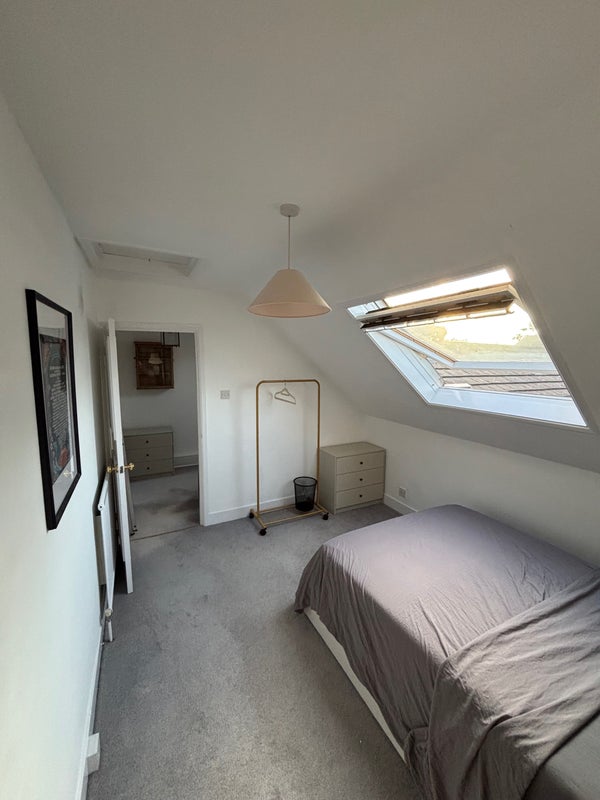Room Beckwith Road in Greater London