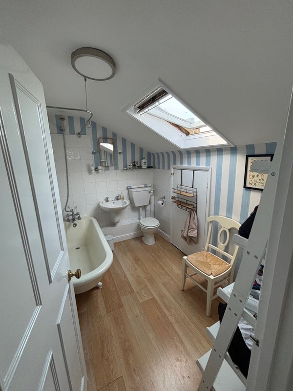 Room Beckwith Road in Greater London