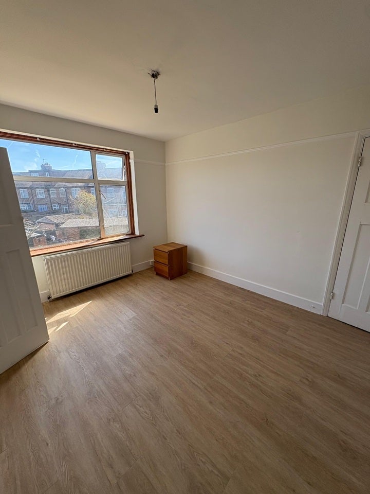 Room Winifred Terrace in Greater London