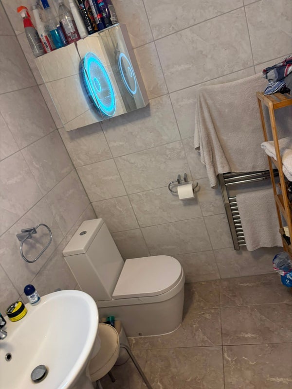 Room Meyrick Road in Greater London