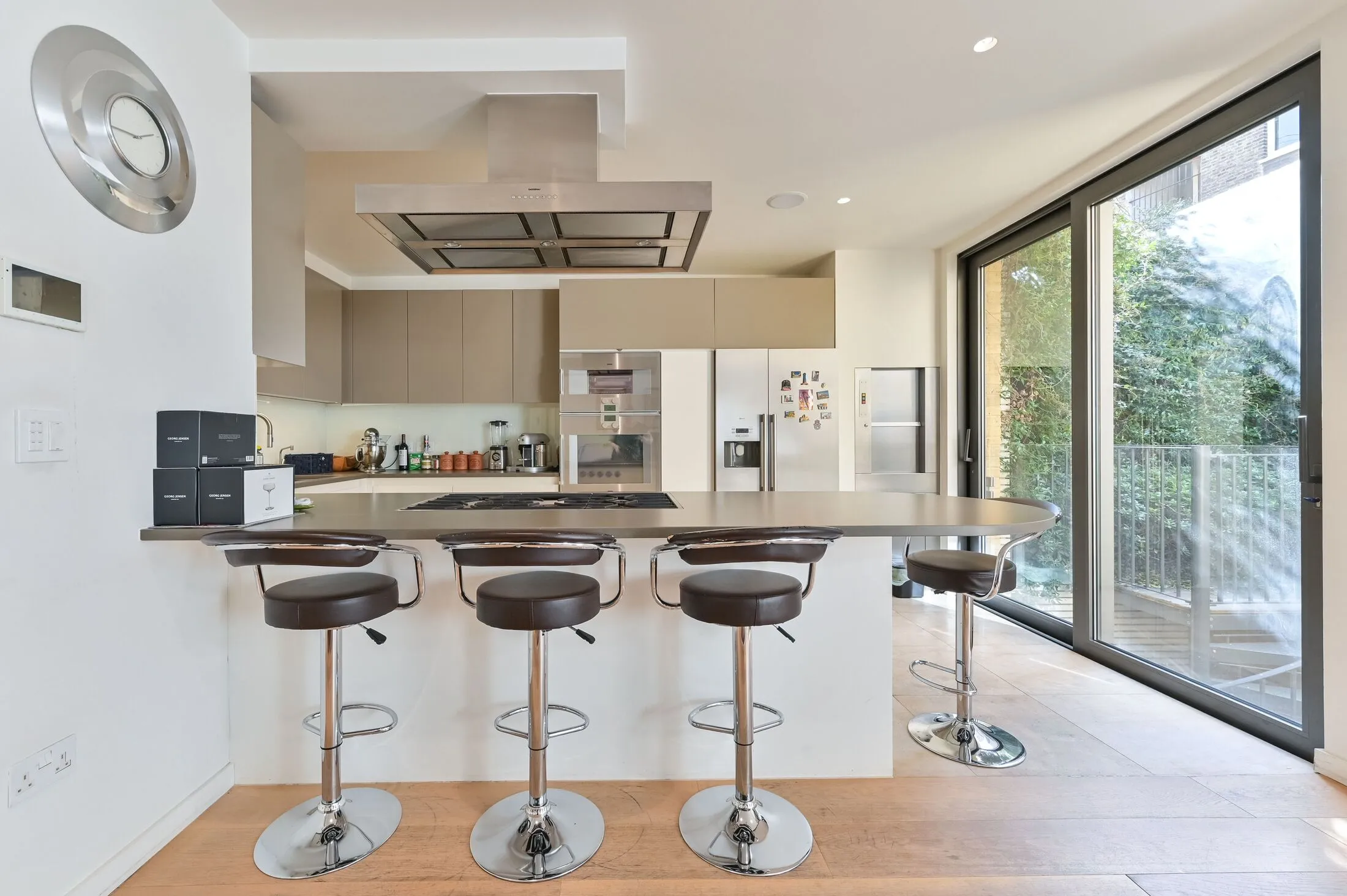 House Roland Way in Greater London