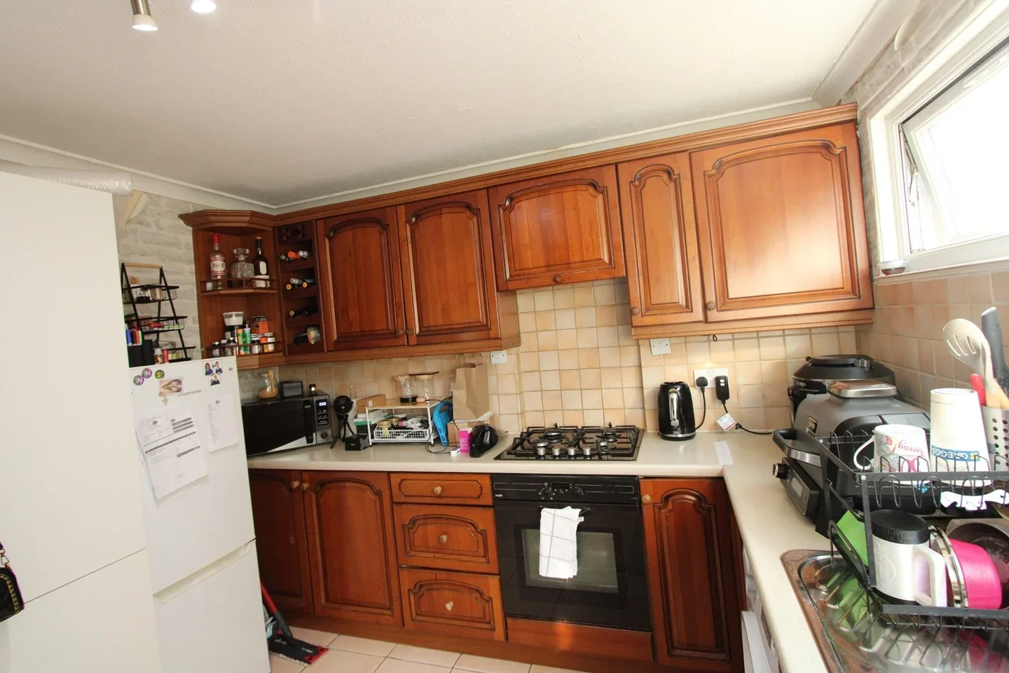 Flat Longford Court in Epsom and Ewell