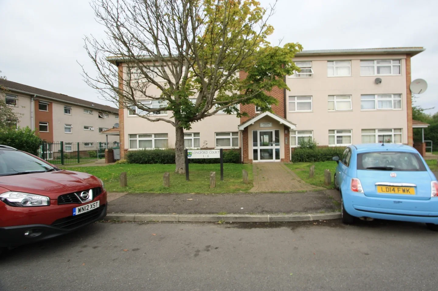 Flat Longford Court in Epsom and Ewell