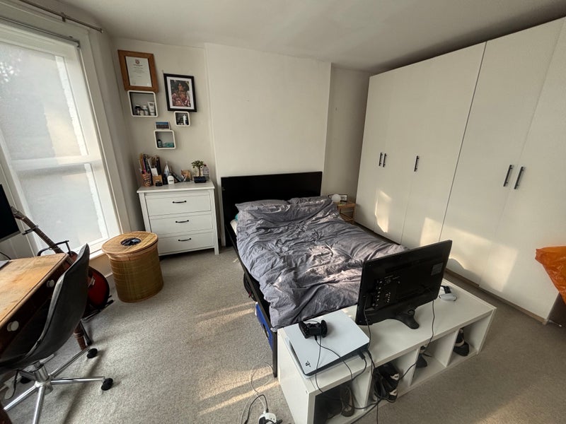 Room Devonshire Road in Greater London