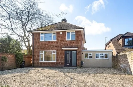 House Swallowfield Street in Swallowfield