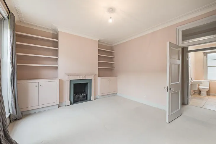 Flat Chester Way in Greater London