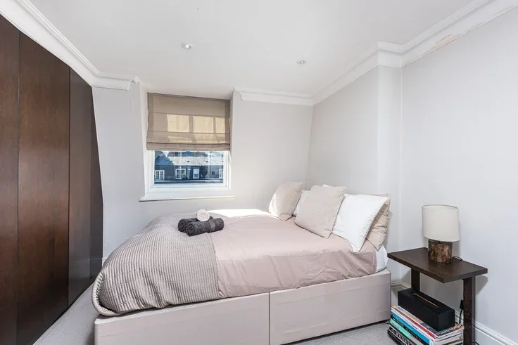 Flat Evelyn Gardens in Greater London