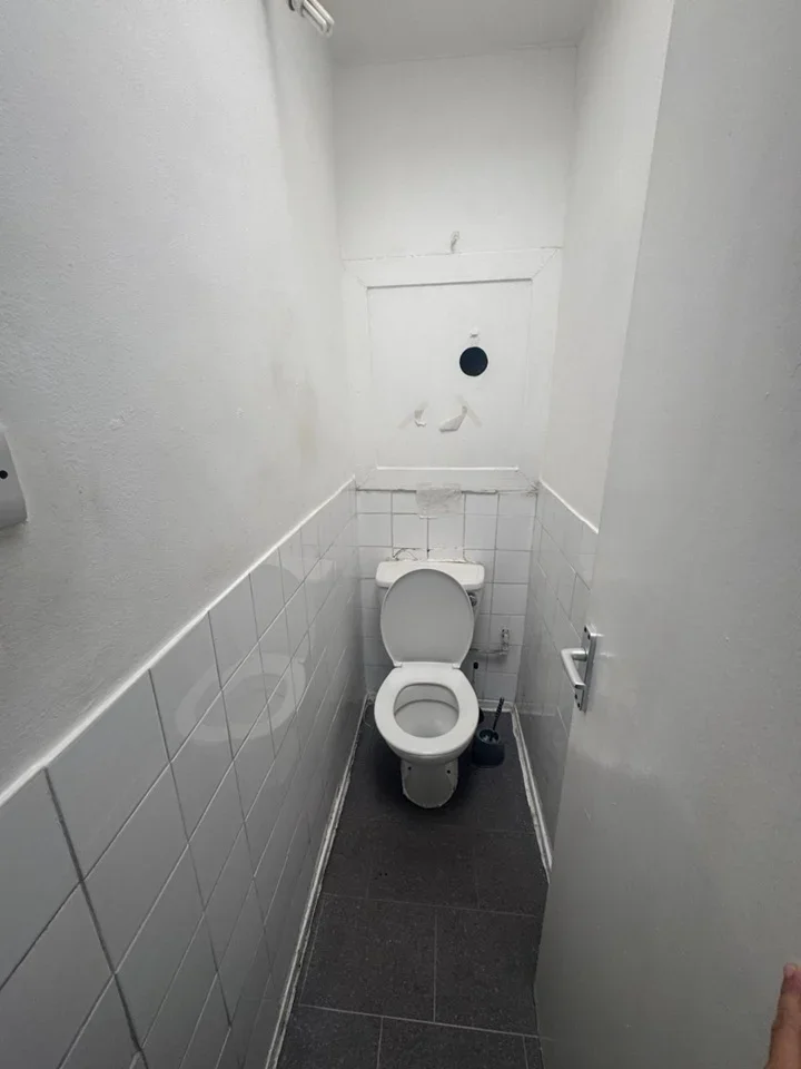 Room Manor Grove in Greater London