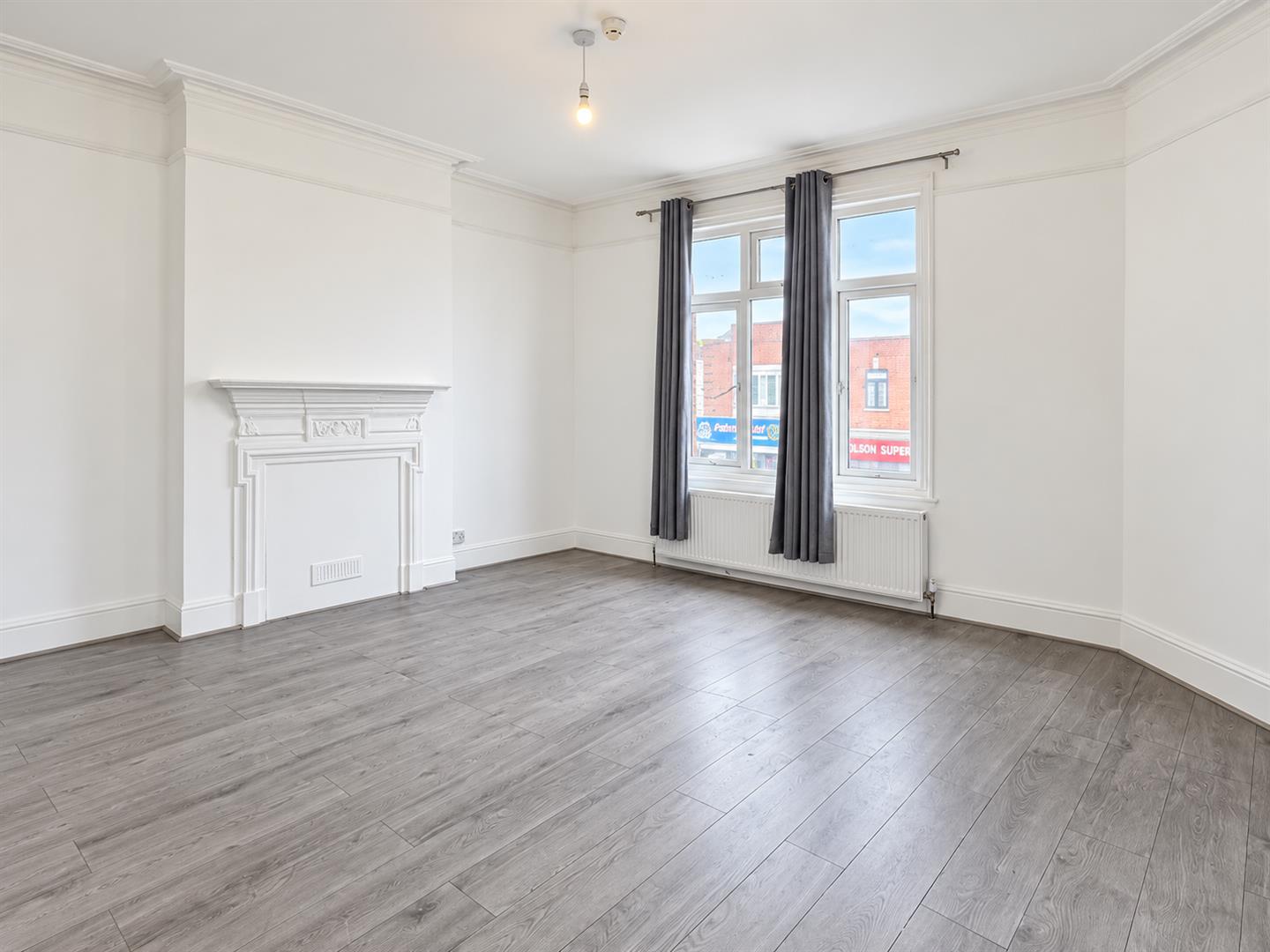 Flat St Albans Road in Watford