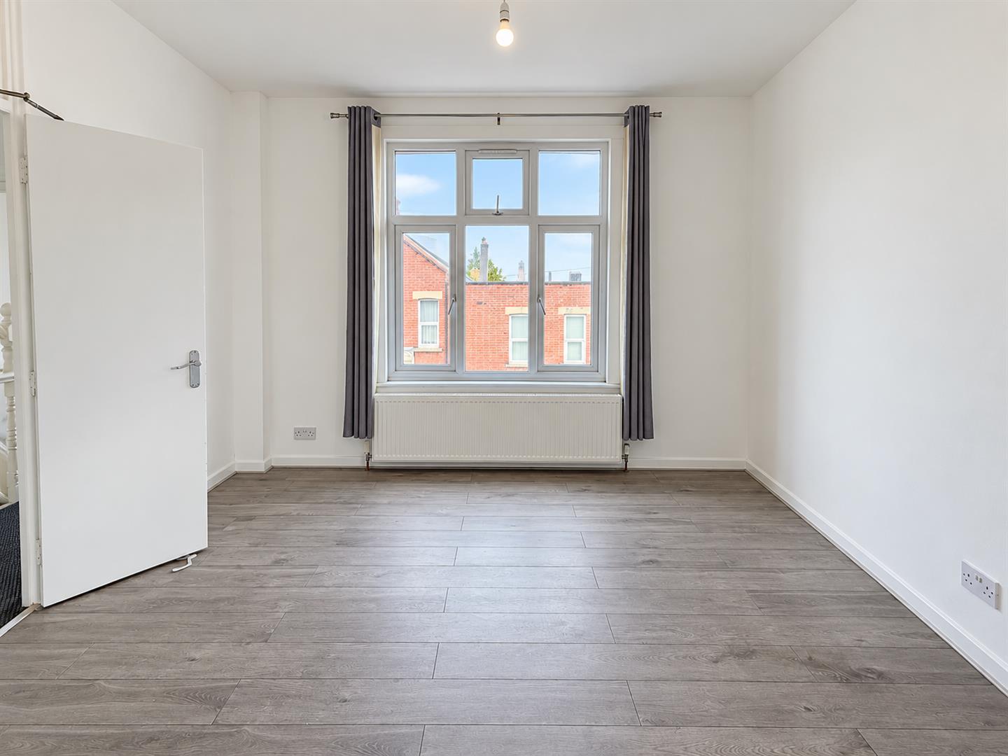 Flat St Albans Road in Watford