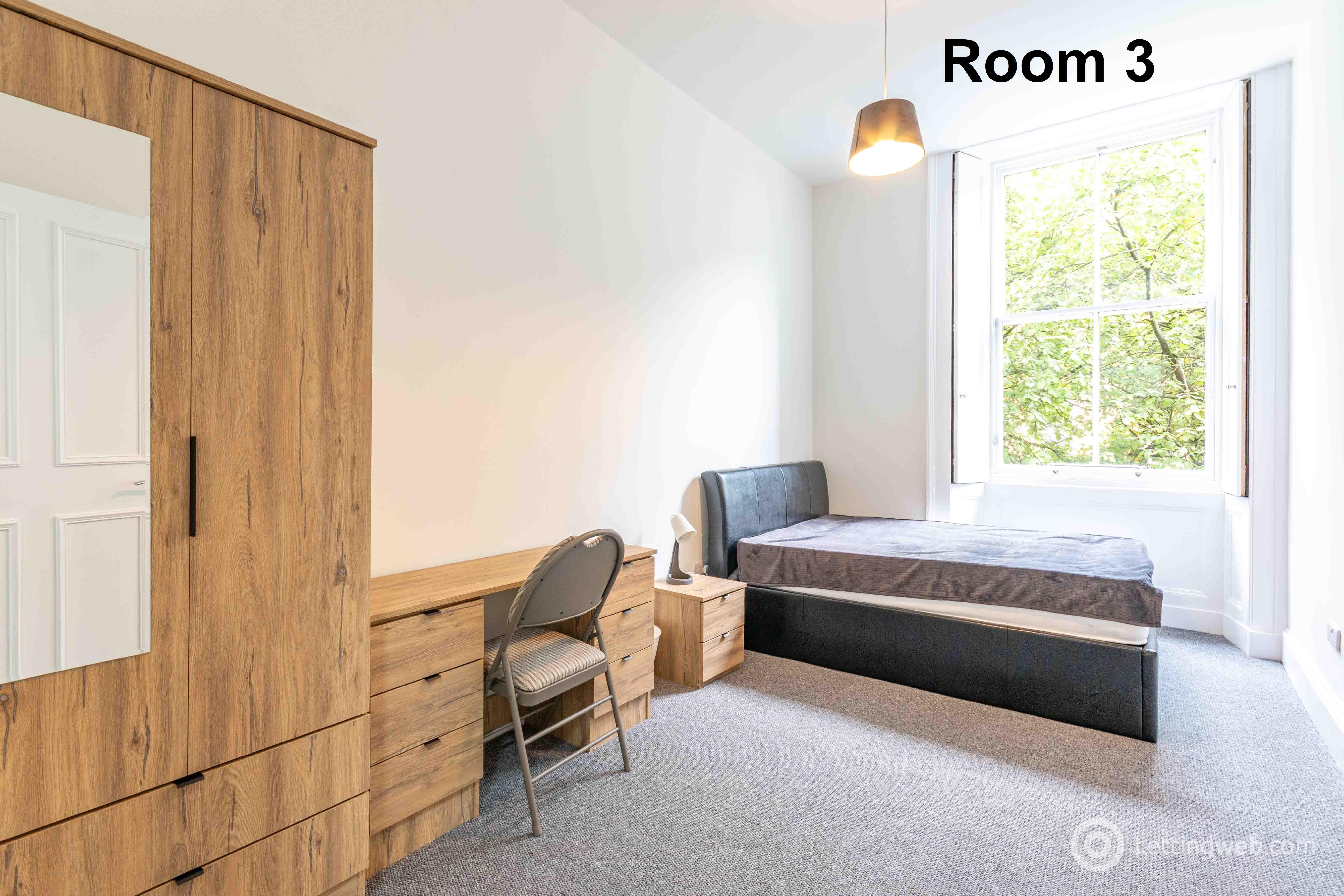 Room South Clerk Street in Edinburgh