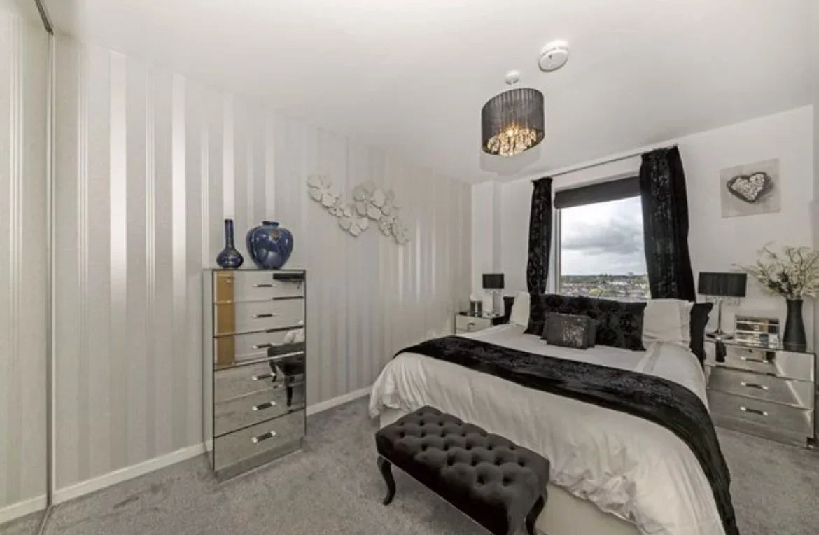 Flat London Road in Greater London