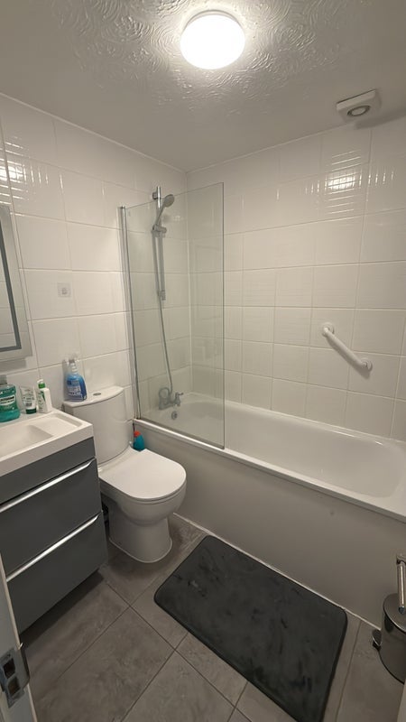Room Cooper Way in Slough