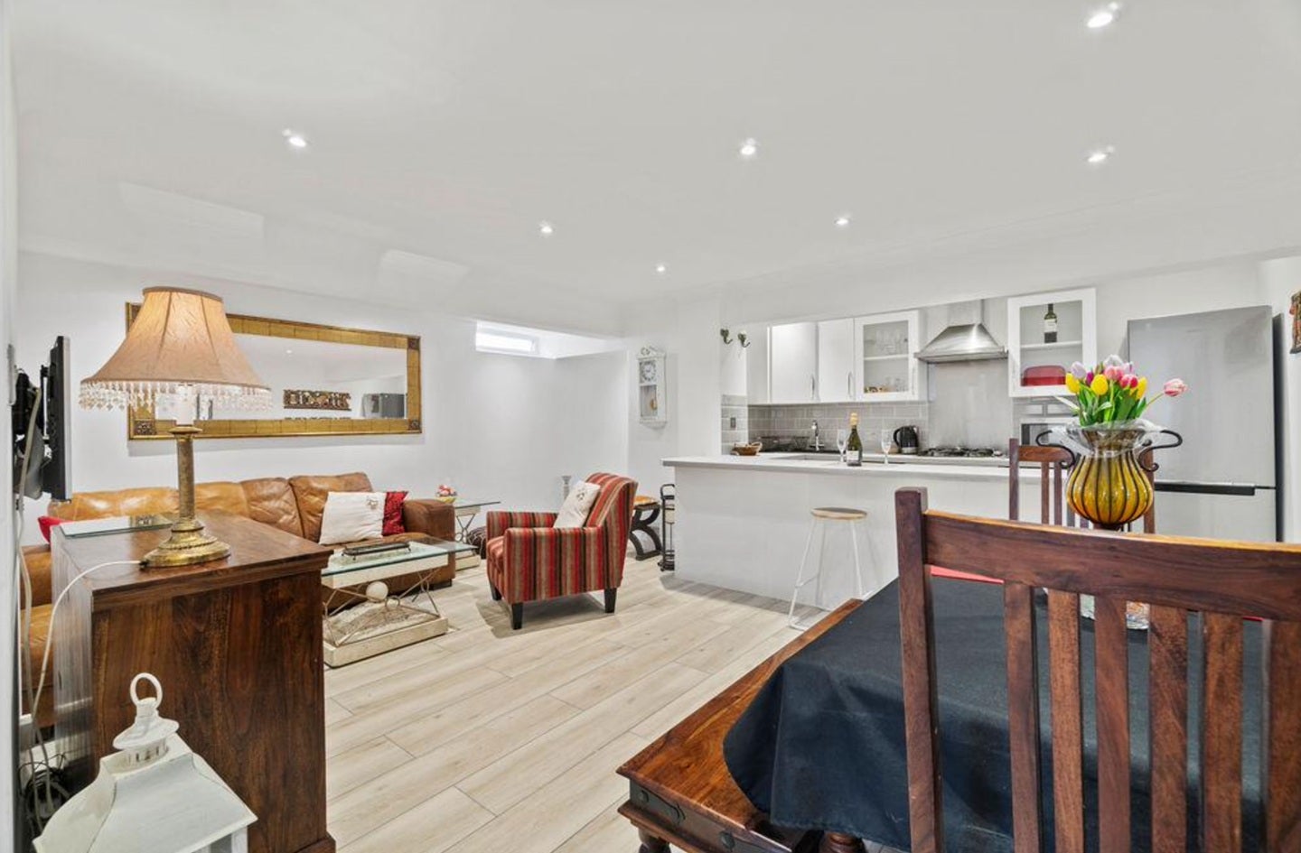 Flat Matheson Road in Greater London