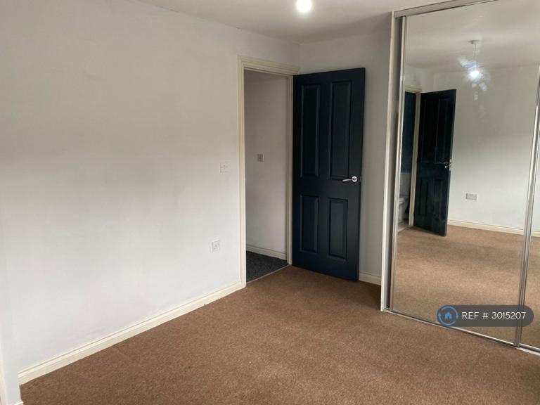 House Cypress Way in Nuneaton and Bedworth