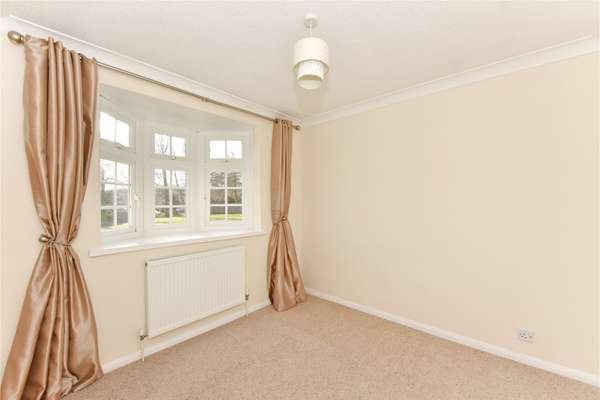 House Brill Close in Marlow