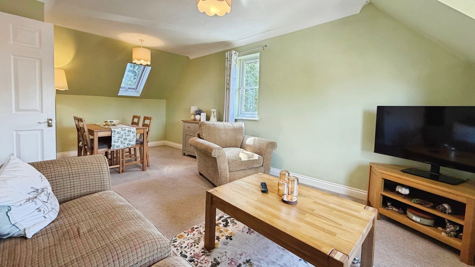 Flat Two Rivers Way in Newbury