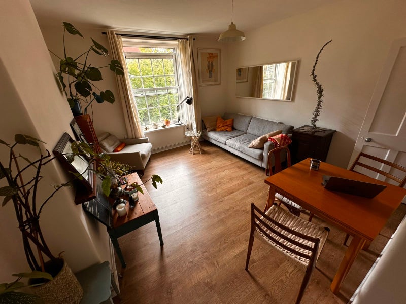 Room Wandsworth Road in Greater London